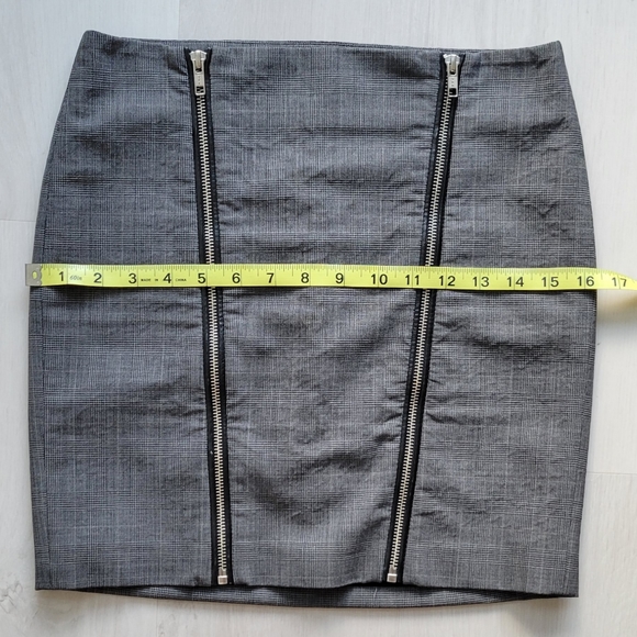 The Kooples bodycon zippered miniskirt, gray/brown plaid, FR 36, US 2 - Picture 3 of 6
